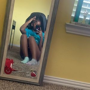 Meet your Posher, Laryn